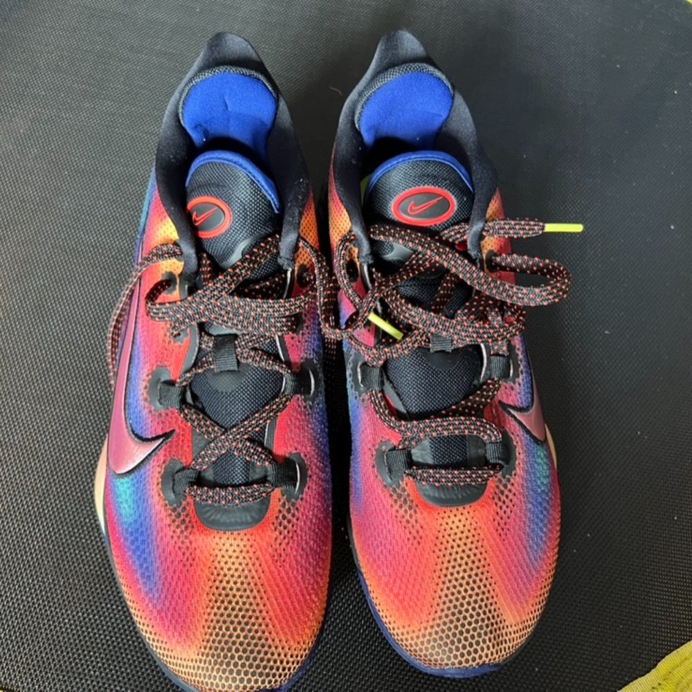 Nike Air Zoom size 10 tried on